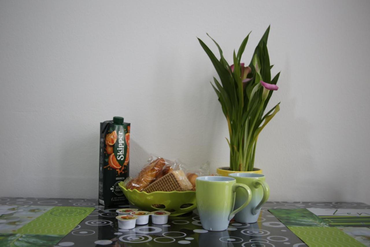 Home & Breakfast La Madonnina 013136-Cni-00001 Lurago dʼErba المظهر الخارجي الصورة